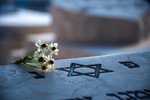 קבר יהודי עם מגן דוד